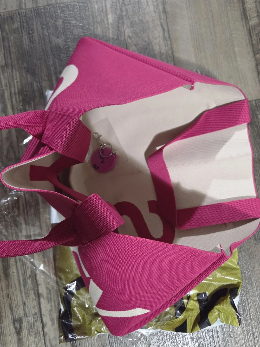 Curves Knit Tote (Raspberry) - Picture 3 of 4